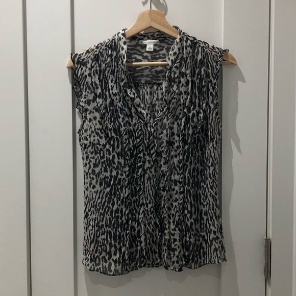 Banana Republic Tops - Banana Republic Animal print top